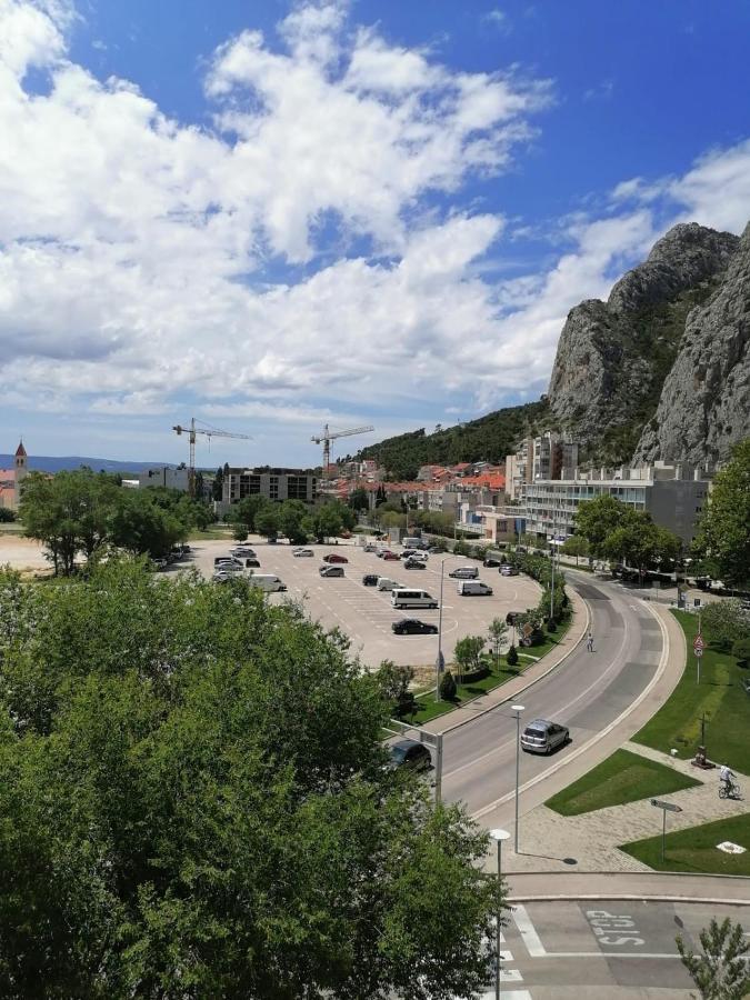 Апартаменти Penthouse Maremonte Оміш Екстер'єр фото